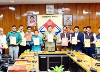 उत्तराखंड में इन दो बड़े सरकारी अस्पतालों में तीमारदारों के लिये बनेंगे विश्रामगृह, सस्ती दरों पर मिलेगा खाना, एमओयू साइन Rest houses will be built for the attendants in Doon-Haldwani Medical Colleges