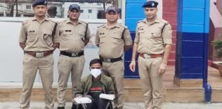 पौड़ी में हुई चोरी की घटनाओं को अंजाम देने वाले शातिर चोर को पुलिस ने किया गिरफ्तार