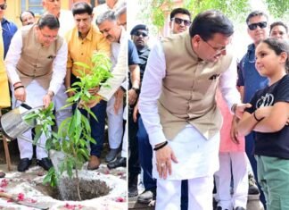 मुख्यमंत्री पुष्कर सिंह धामी ने ‘एक पेड़ मां के नाम अभियान’ के तहत किया पौधारोपण