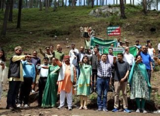 हरेला पर्व पर जनपद पौड़ी में 50,000 पौधों का रोपण, पर्यावरण संरक्षण का लिया संकल्प