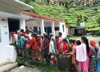 उत्तराखंड में दोपहर 12 बजे तक 27%, पौड़ी में 32.84% मतदान, नैनीडांडा में सबसे ज्यादा, रिखणीखाल में सबसे कम, देखें कहां कितनी हुई वोटिंग