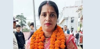 पौड़ी गढ़वाल: जिला पंचायत गढ़कोट सीट पर सविता देवी ने किया नामांकन, त्रिकोणीय हुआ मुकाबला