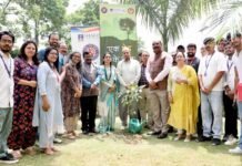 शारदा विश्वविद्यालय में कार्यक्रम का आयोजन