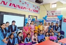 जीजीआईसी श्रीनगर में आयोजित मानक लेखन प्रतियोगिता में अल्फा और रिजा रही अव्वल standard writing competition