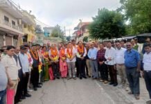 पंचायत चुनाव: टिहरी के गढ़ सिनवाल से उदय सिंह रावत ने जिला पंचायत सदस्य के लिए किया नामांकन