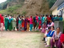 Uttarakhand Panchayat Chunav: पहले चरण में उत्तरकाशी जनपद में हुई बम्पर वोटिंग, रुद्रप्रयाग में सबसे कम, यहाँ देखें जिलेवार कहाँ कितना हुआ मतदान