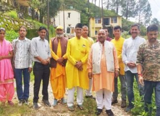 पोखड़ा में दिवंगत राज्य आंदोलनकारी कृष्ण मोहन जोशी सहित सात तरुण युवाओं की 24वीं पुण्य स्मृति पर वृक्षारोपण, श्रद्धांजलि व भंडारा