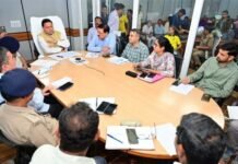 दूसरे दिन भी जिले में रहकर रेस्क्यू ऑपरेशन की निगरानी और निर्देशन में जुटे रहे सीएम धामी