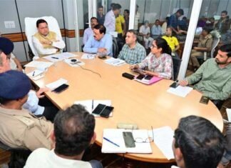 दूसरे दिन भी जिले में रहकर रेस्क्यू ऑपरेशन की निगरानी और निर्देशन में जुटे रहे सीएम धामी