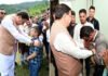 आपदा प्रभावित लोगों को देख सीएम धामी ने रुकवाया काफिला, प्रोटोकॉल तोड़ जनता के बीच पहुंचे, सुनी समस्याएं, हर संभव सहायता का दिया आश्वासन