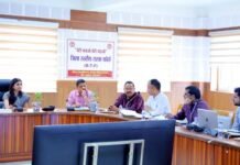 12वीं के बाद पढ़ाई छोड़ने वाली मेधावी बालिकाओं को आगे की पढ़ाई के लिए दी जाएगी आर्थिक सहायता: जिलाधिकारी