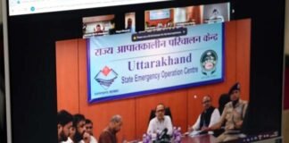 तीन दिनों के लिए रेड एवं ऑरेंज एलर्ट, सीएम धामी ने अधिकारियों को अलर्ट रहने को कहा Red and orange alert for three days, CM Dhami asked officials to remain alert