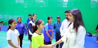 पौड़ी में महिला बैडमिंटन प्रतियोगिता का भव्य शुभारंभ, सात जिलों के 70 खिलाड़ी कर रहे हैं प्रतिभाग women badminton competition in Pauri