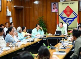 कानून-व्यवस्था, सड़कों की स्थिति को लेकर मुख्यमंत्री ने ली अधिकारियों की बैठक CM held a meeting with officials regarding law and order and condition of roads