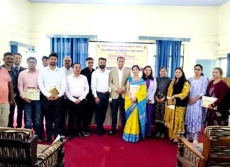 शिक्षकों को मिला “न्याय प्रेरणा शिक्षक” सम्मान, जिला न्यायालय परिसर पौड़ी में हुआ सम्मान समारोह Justice Inspiration Teacher