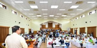उत्तराखंड में सभी जनपदों में खोले जाएंगे वृद्ध आश्रम: सीएम धामी