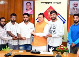 सीएम धामी से मिला बेरोजगार संघ का प्रतिनिधिमंडल
