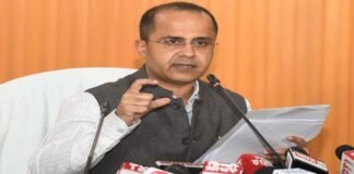 उत्तराखंड कैबिनेट बैठक: राज्य कर्मचारियों को पदोन्नति में शिथिलीकरण समेत इन 8 प्रस्ताओं पर लगी मुहर