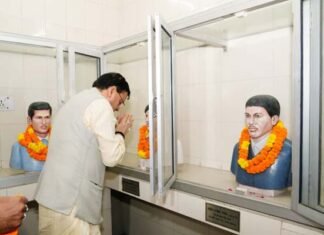 राज्य के शहीद आंदोलनकारियों को मुख्यमंत्री ने दी श्रद्धांजलि chief-minister-pays-tribute-to-martyred-agitators-of-the-state
