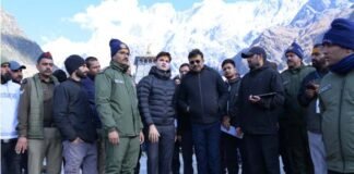 मुख्य सचिव ने केदारनाथ यात्रा व्यवस्थाओं का लिया जायजा, पुनर्निर्माण कार्यों का किया निरिक्षण, वर्ष 2026 की यात्रा तैयारियों के दिए निर्देश kedarnath-yatra-arrangements-inspects