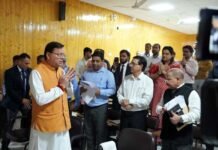 सीएम धामी ने की शारदा कॉरिडोर परियोजना की समीक्षा, बोले लोगों की भावना के अनुरूप हो निर्माण कार्य