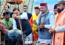 मुख्यमंत्री धामी ने लाखामंडल स्थित शिव मंदिर में की पूजा-अर्चना, 16 सूत्रीय मांग पत्र प्राप्त कर सकारात्मक कार्रवाई का दिया आश्वासन
