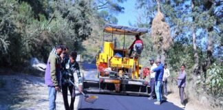 जिलाधिकारी के निर्देश पर शुरू हुआ पौड़ी-पैडुल सड़क सुधारीकरण का कार्य