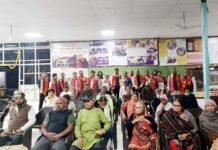 जेकेजी पाल्म सोसाइटी के सीनियर सिटीजन ग्रुप ने वृद्धाश्रम में मनाया बुजुर्गों का जन्मदिन Ram Lal Old Age Home Gaushala Greater Noida