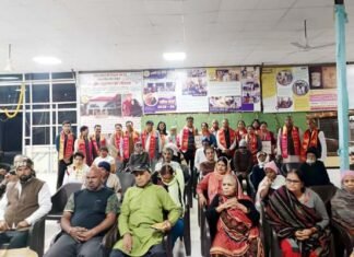 जेकेजी पाल्म सोसाइटी के सीनियर सिटीजन ग्रुप ने वृद्धाश्रम में मनाया बुजुर्गों का जन्मदिन Ram Lal Old Age Home Gaushala Greater Noida