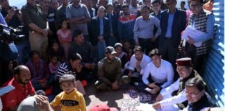 लोकपर्व इगास पर रुद्रप्रयाग के आपदा प्रभावित परिवारों के बीच पहुँचे सीएम धामी, ग्रामीणों के साथ किया भोजन, की ये घोषणाएं