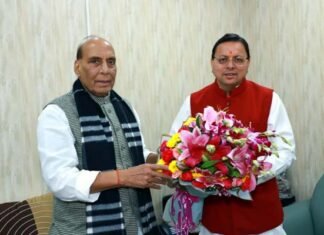 मुख्यमंत्री धामी ने रक्षा मंत्री राजनाथ सिंह से की भेंट