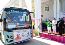 उत्तराखंड के 240 टॉपर छात्र-छात्राओं का दल “भारत दर्शन शैक्षिक भ्रमण” पर रवाना, देश के प्रमुख संस्थाओं का करेंगे दौरा Bharat Darshan Educational Tour