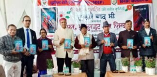 पुरानी गढ़वाली रचनाओं का हिन्दी अनुवाद हो : नरेन्द्र सिंह नेगी