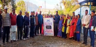 एकेश्वर ब्लॉक के डोबल में गुलदार से बचाव हेतु जन-जागरूकता अभियान Public awareness campaign for protection from Guldar