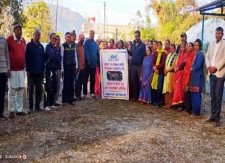 एकेश्वर ब्लॉक के डोबल में गुलदार से बचाव हेतु जन-जागरूकता अभियान Public awareness campaign for protection from Guldar