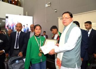 विश्व दिव्यांग दिवस पर मुख्यमंत्री ने दिव्यांगजनों को किया सम्मानित World Disability Day