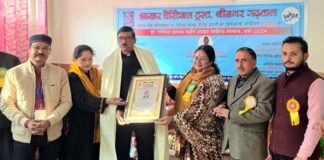 डॉ. गोविन्द चातक स्मृति आखर साहित्य सम्मान 2024 से सम्मानित हुए रंगकर्मी कुलानन्द घनशाला