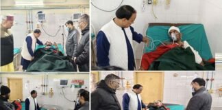 दुखद: बुंखाल मेले से लौट रहे श्रद्धालुओं की कार खाई में गिरी, दो की मौत, तीन घायल