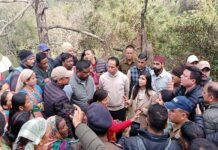 पौड़ी गढ़वाल: गुलदार ने मंदिर से घर लौट रहे 42 साल के व्यक्ति को मार डाला, ग्रामीणों में आक्रोश