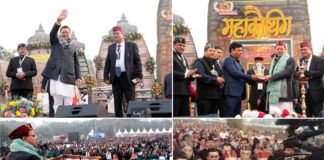 नोएडा महाकौथिग में पहुंचे सीएम धामी, प्रवासी उत्तराखंडियों की अपार भीड़ देख हुए गदगद, बोले ऐसे आयोजन अपनी जड़ों से जोड़ने का कार्य