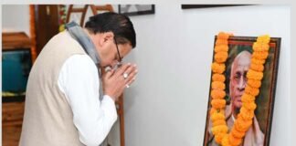 मुख्यमंत्री धामी ने लौहपुरुष सरदार वल्लभभाई पटेल को दी श्रद्धांजलि