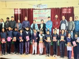 GGIC श्रीनगर में राष्ट्रीय आविष्कार अभियान के तहत आयोजित विज्ञान प्रदर्शनी में रचित पंवार रहे अव्वल