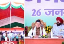 गणतंत्र दिवस के अवसर पर राज्यपाल ने लोक भवन एवं परेड ग्राउंड में फहराया राष्ट्रीय ध्वज