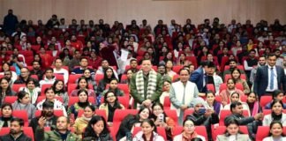 उत्तराखंड शिक्षा विभाग को मिले 1035 नये सहायक अध्यापक, मुख्यमंत्री ने सौंपे नियुक्ति पत्र Uttarakhand Education Department has received 1035 new assistant teachers.