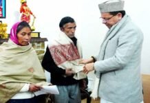 अंकिता भंडारी की मां और पिता से मिले मुख्यमंत्री धामी, न्याय का दिलाया भरोसा