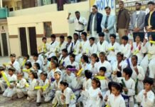 होली डिवाइन पब्लिक स्कूल साहिबाबाद में कराटे बेल्ट परीक्षा का आयोजन