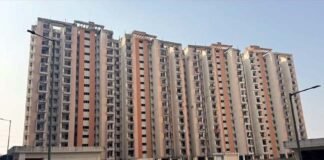ग्रेटर नोएडा में घर खरीदने का मौका, प्राधिकरण की निर्मित फ्लैटों की योजना, पंजीकरण की अंतिम तिथि 18 फरवरी, यहाँ देखें पूरी डिटेल omicron flats scheme greater noida
