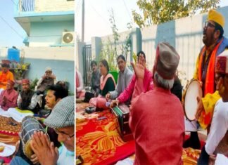 श्रीनगर गढ़वाल की बैठकी होली: हुल्यारों ने फाग गायन से बांधा समां