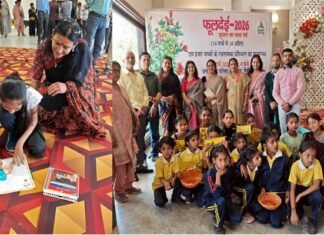 फूलदेई 2026 का शुभारम्भ रामनगर से, 100 से अधिक बच्चों ने चित्र, कविता और कहानी से बिखेरे सृजन के रंग