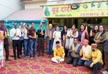 धाद ने पहाड़ के माल्टे के समर्थन में शुरू किया सामाजिक अभियान, होली मिलन में ‘माल्टा रस’ का लोकार्पण